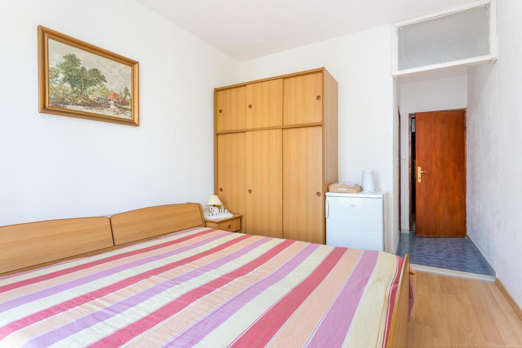 Double Room Supetar 5658D エクステリア 写真